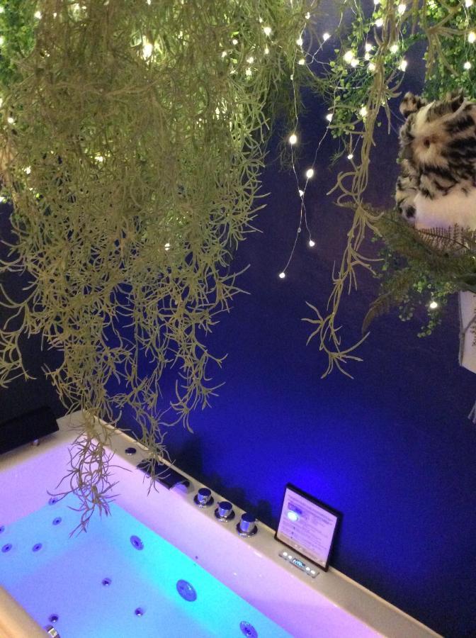 Me And Mrs Jones Suite Jacuzzi Hypercentre Montpellier Exterior foto